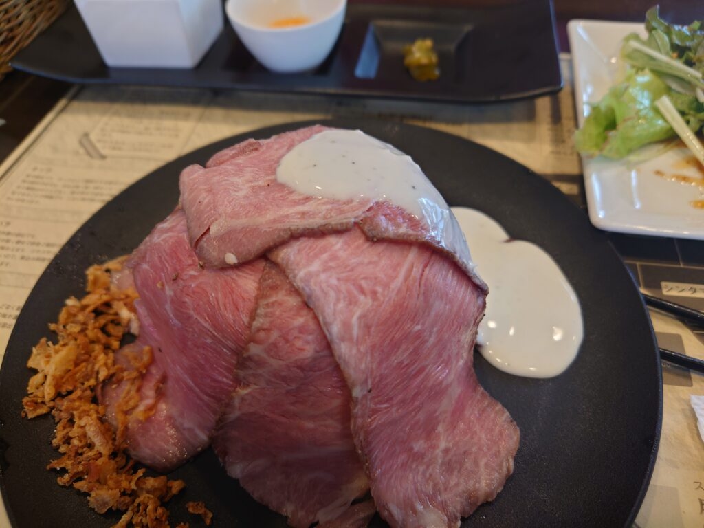 静岡グルメステーキハウス成しまステーキハンバーグ草薙ローストビーフ丼