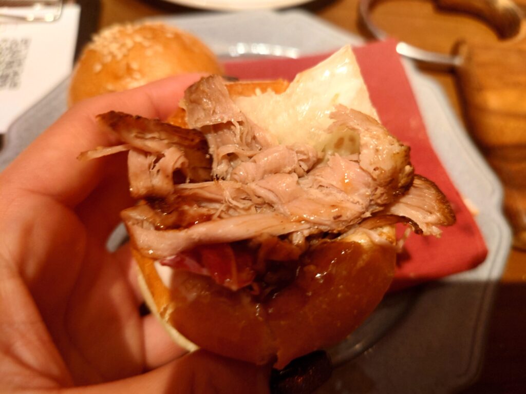お肉とチーズMe's(ミーズ)BBQプルドポーク