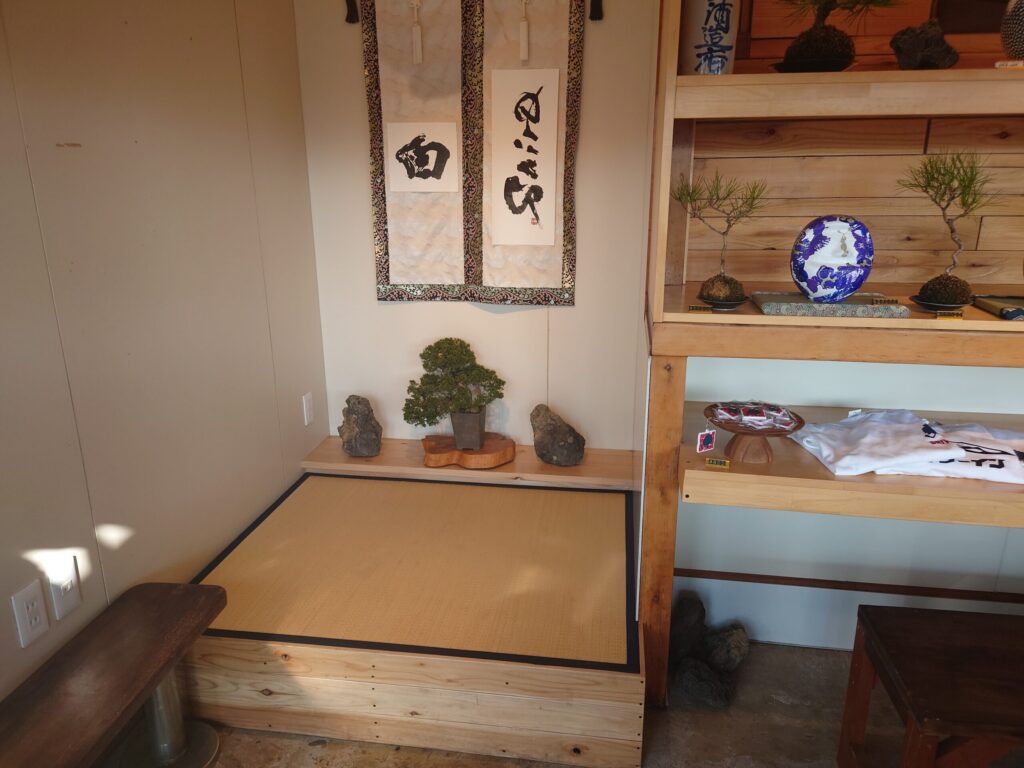 Shiro DRIVE-IN(シロドライブイン)店内
