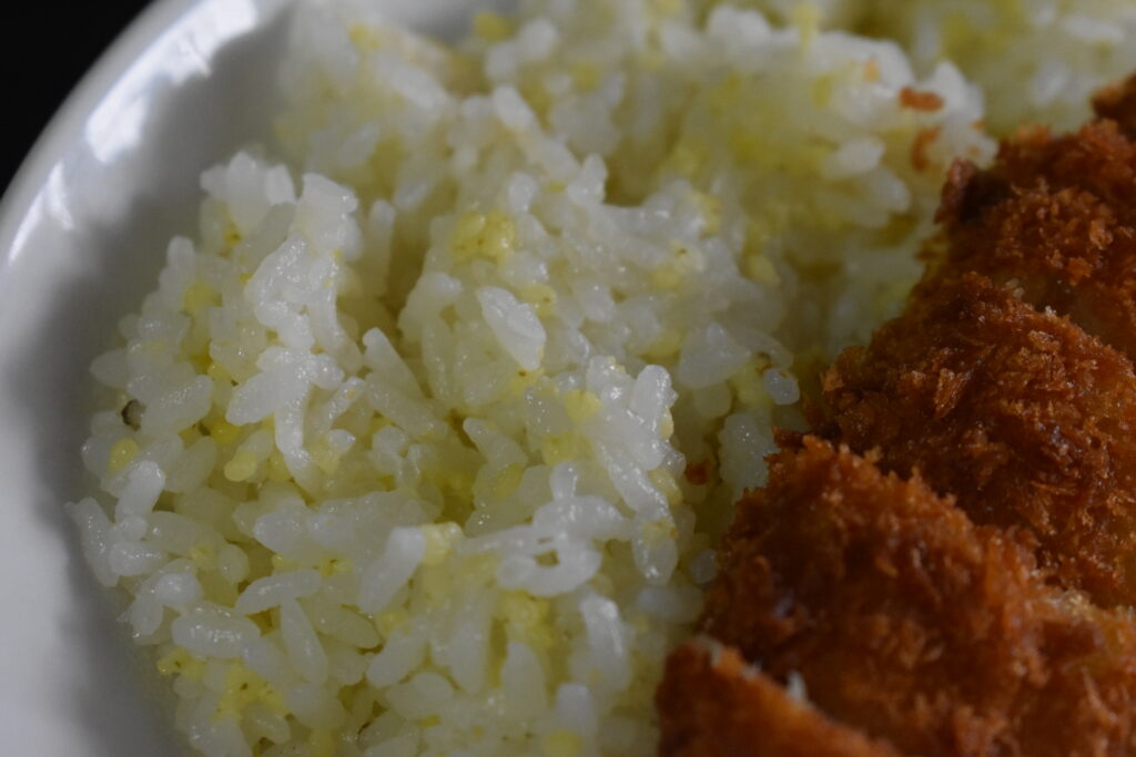 女帝の湯食事処「こんぼうず」カツカレー雑穀米