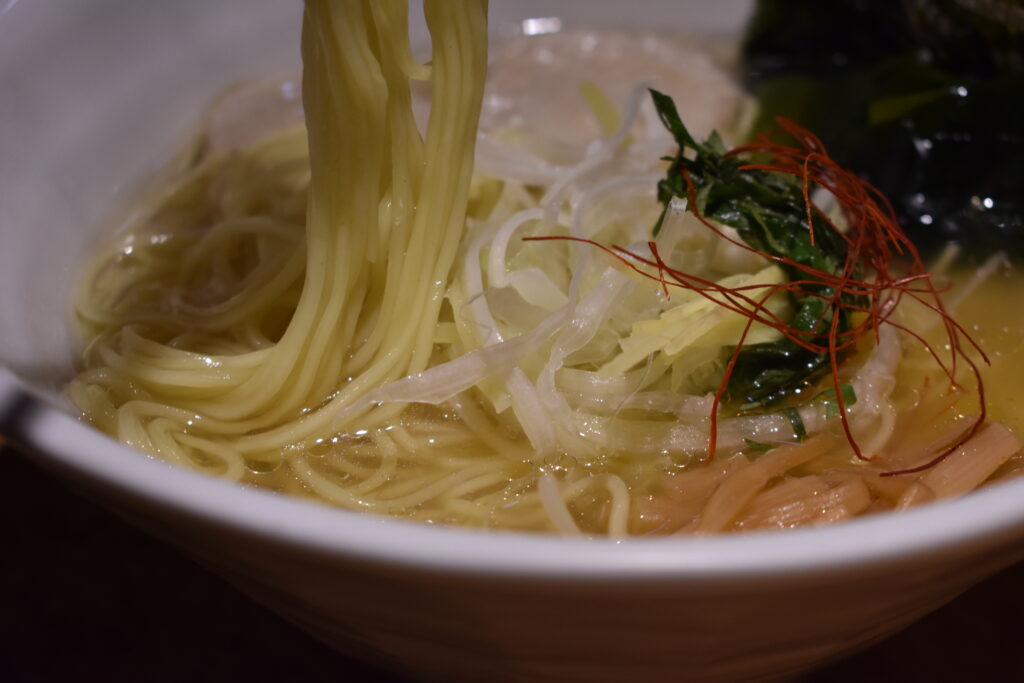 「麺匠 さざ波」澄み渡る”極み”塩らぁめん