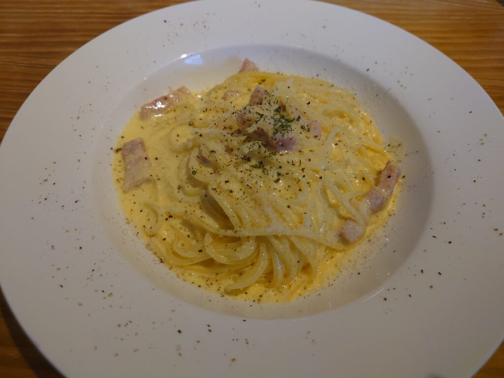 静岡グルメパスタオムライスKicheka(キチェカ)パスタカルボナーラ
