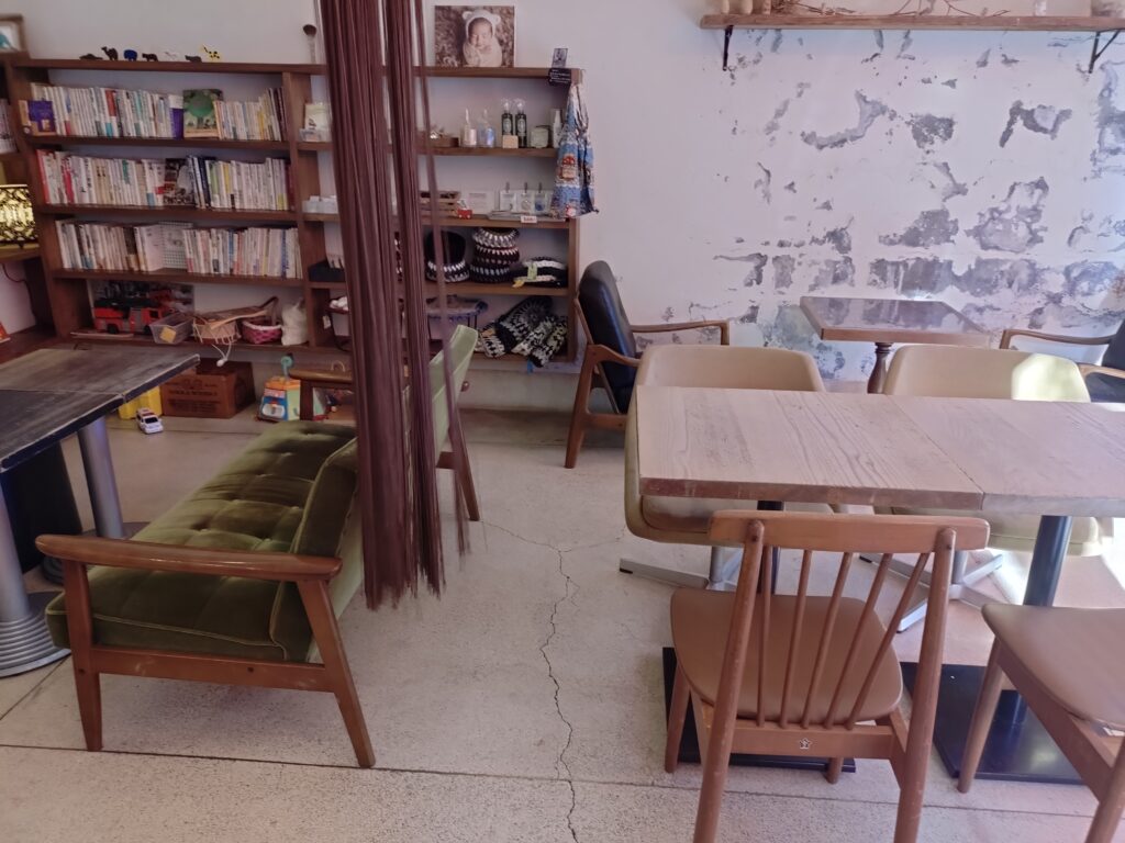 望月竹次郎商店,興津カフェ,清水,駄菓子屋,店内の様子