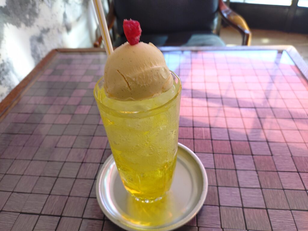 望月竹次郎商店,興津カフェ,清水,駄菓子屋,アイス