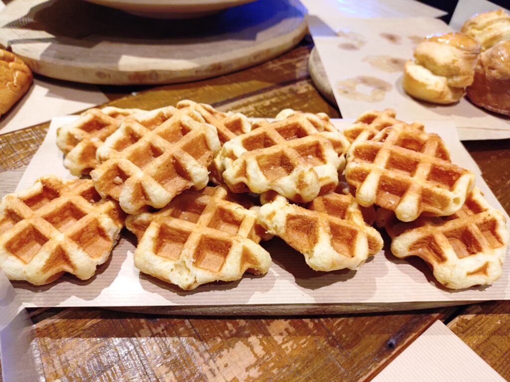 【BLUE BOOKS Cafe】（ブルーブックスカフェ）ランチタイム、静岡カフェ,静岡ランチ,パン,パスタ,ハンバーガー,レビュー