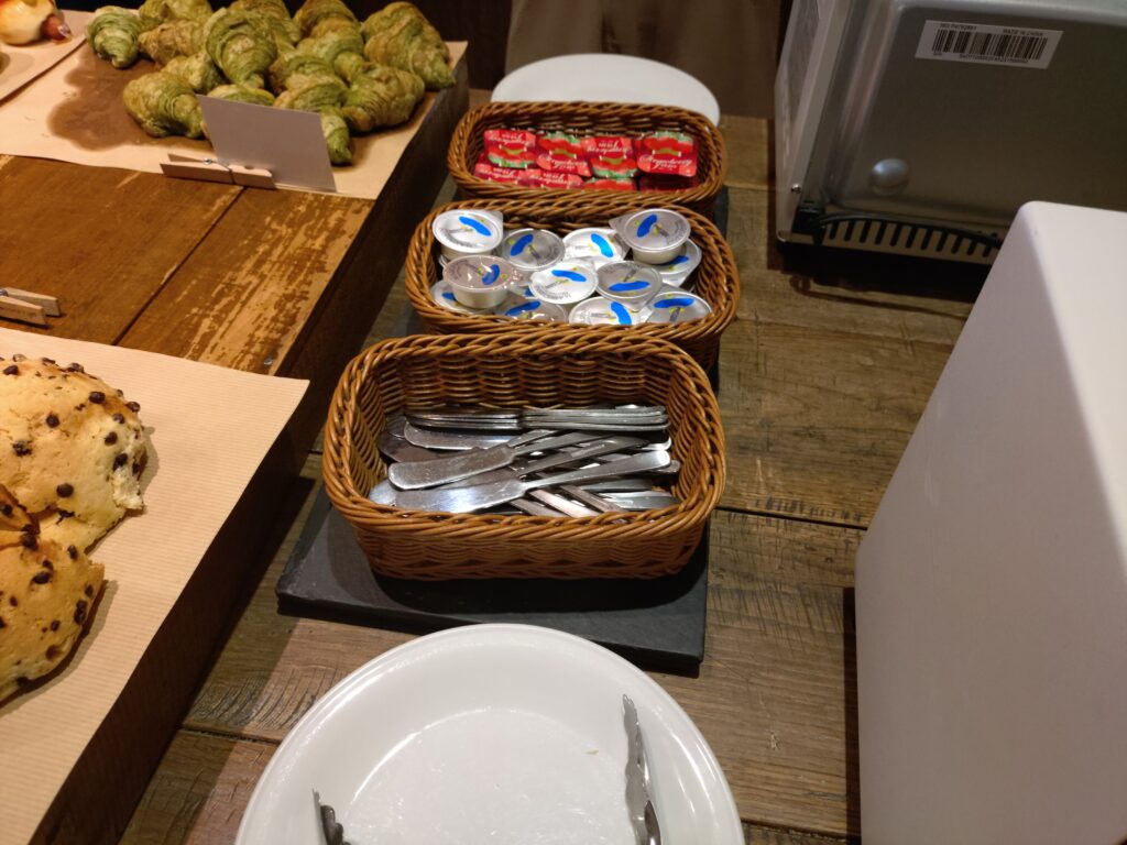 【BLUE BOOKS Cafe】（ブルーブックスカフェ）ランチタイム、静岡カフェ,静岡ランチ,パン,パスタ,ハンバーガー,レビュー