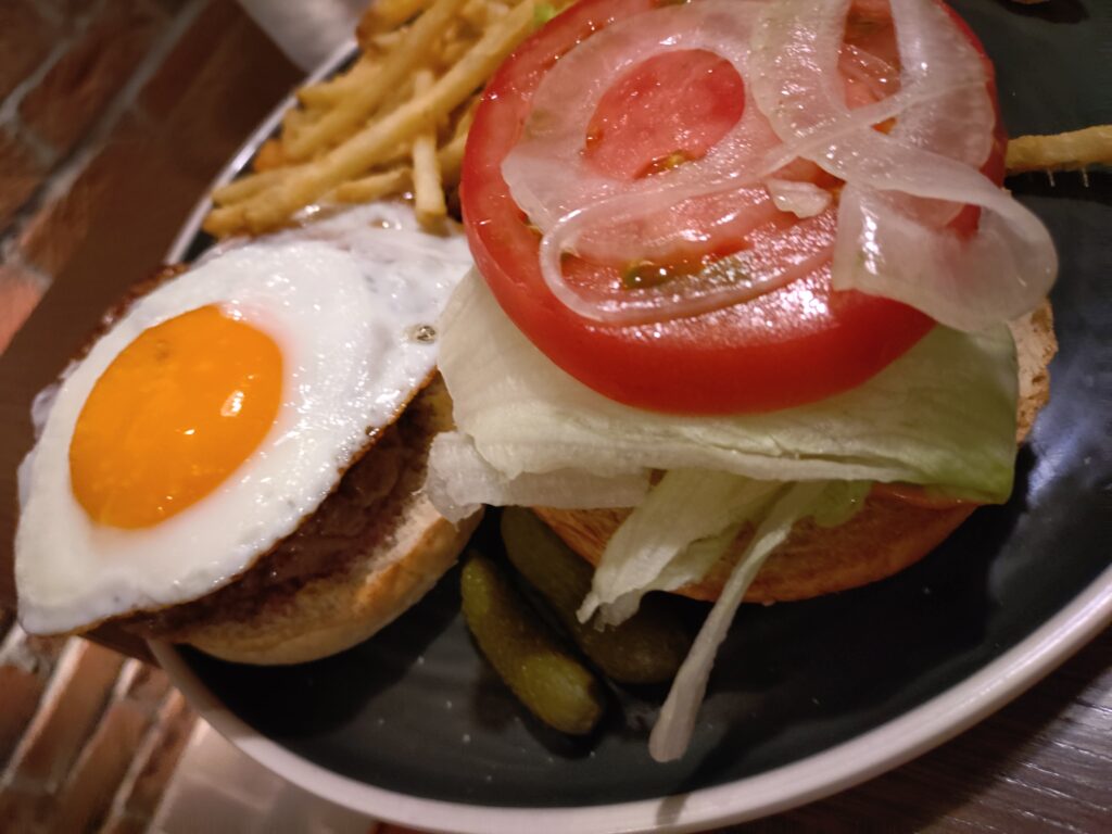 【BLUE BOOKS Cafe】（ブルーブックスカフェ）ランチタイム、静岡カフェ,静岡ランチ,パン,パスタ,ハンバーガー,レビュー