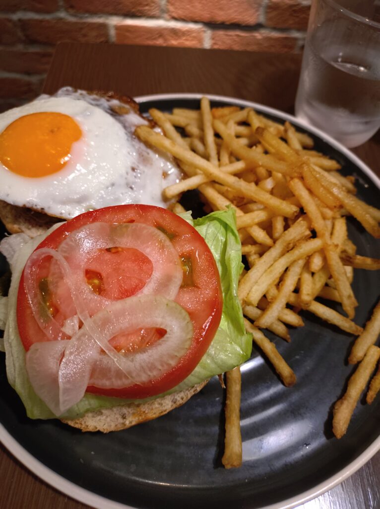 【BLUE BOOKS Cafe】（ブルーブックスカフェ）ランチタイム、静岡カフェ,静岡ランチ,パン,パスタ,ハンバーガー,レビュー