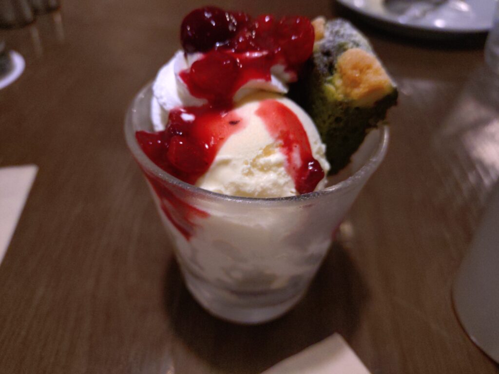 【BLUE BOOKS Cafe】（ブルーブックスカフェ）ランチタイム、静岡カフェ,静岡ランチ,パン,パスタ,ハンバーガー,レビュー