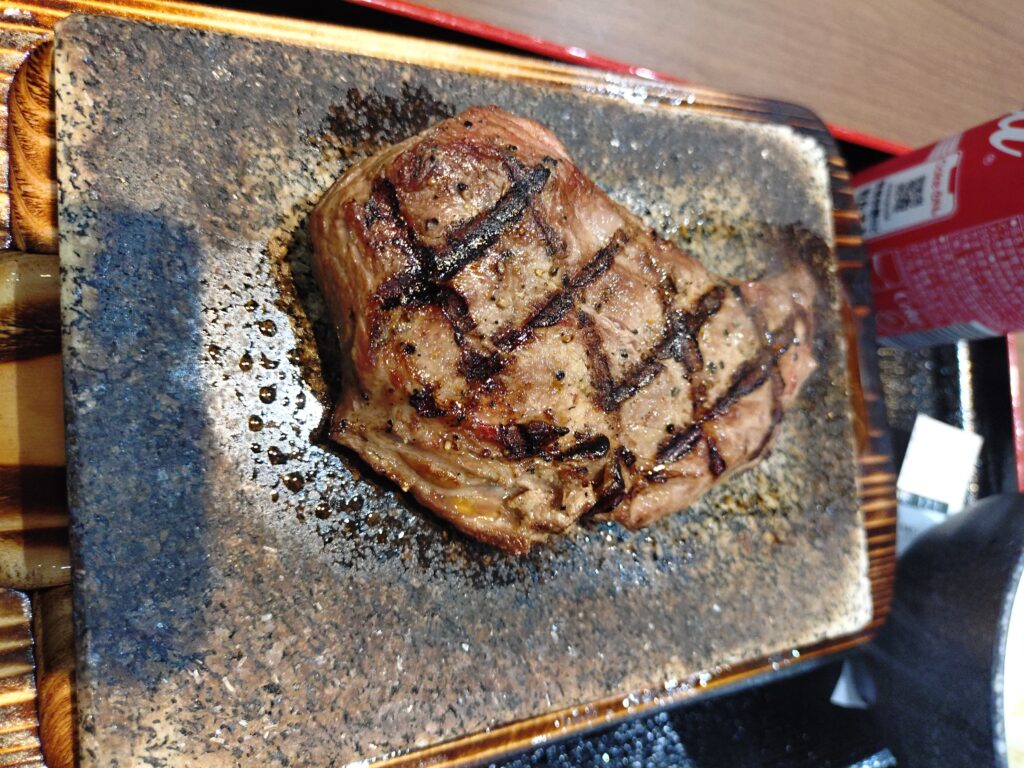 感動の肉と米、石田店、静岡、レビュー、メニュー、ご飯、おかわり自由、ステーキ、量