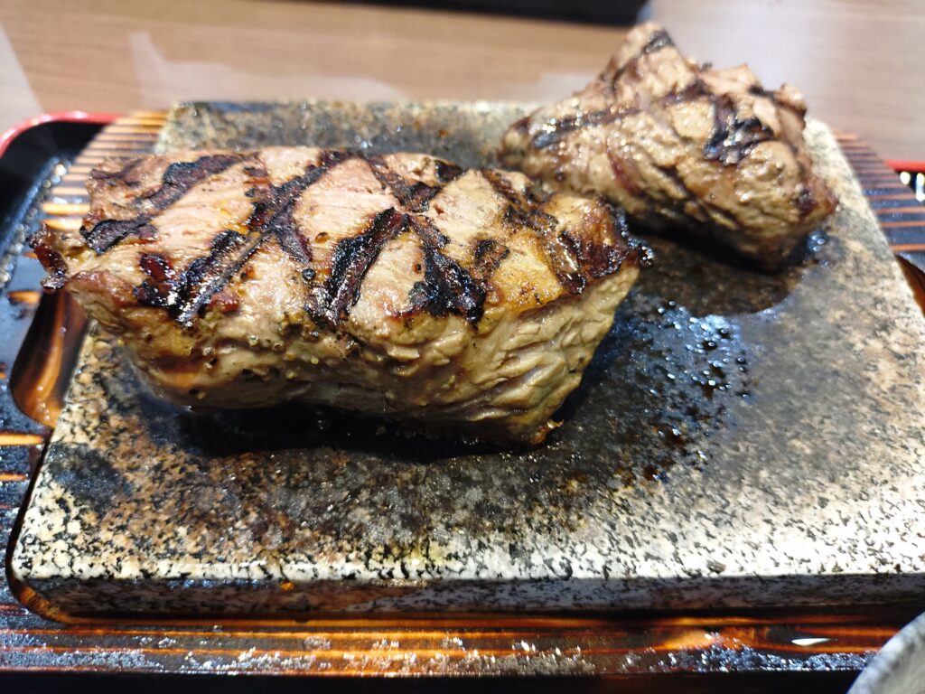 感動の肉と米、石田店、静岡、レビュー、メニュー、ご飯、おかわり自由、ステーキ、量