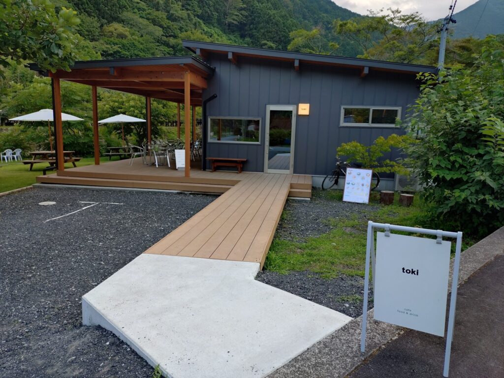清水区,toki, とき,外観,メニュー,興津川カフェ,静岡BBQ,メニュー、川遊びができるカフェ、ときメニュー、とき営業時間、とき駐車場、テラス、料金、ケーキ、デザート、アイス