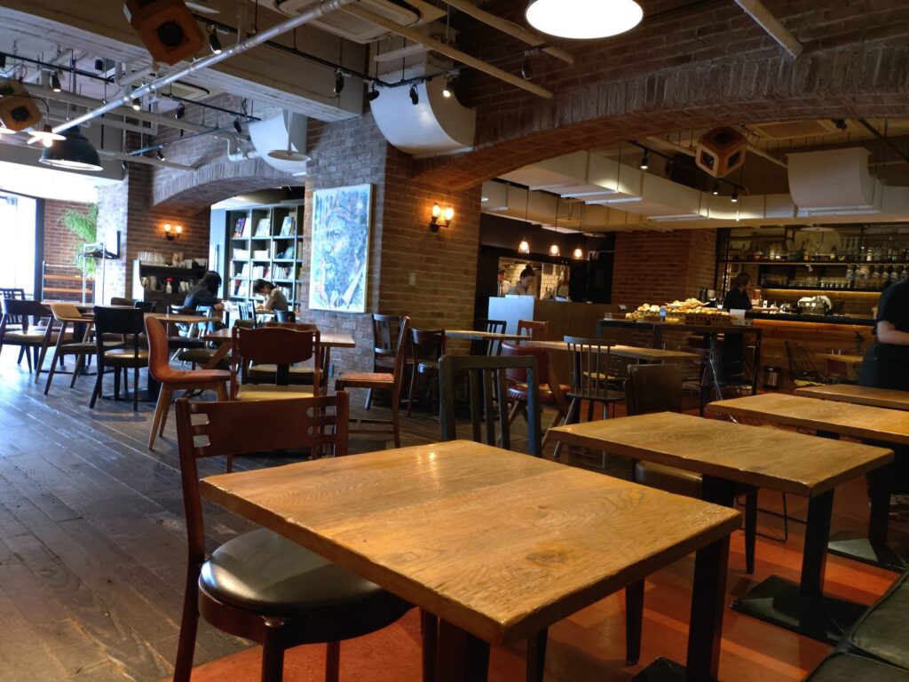 BLUE BOOKS Cafe,ブルーブックスカフェ,場所,静岡,駅前,カフェ,ランチ,パン,パスタ,ハンバーガー,パン食べ放題,駐車場,定休日,営業時間,レビュー,メニュー
