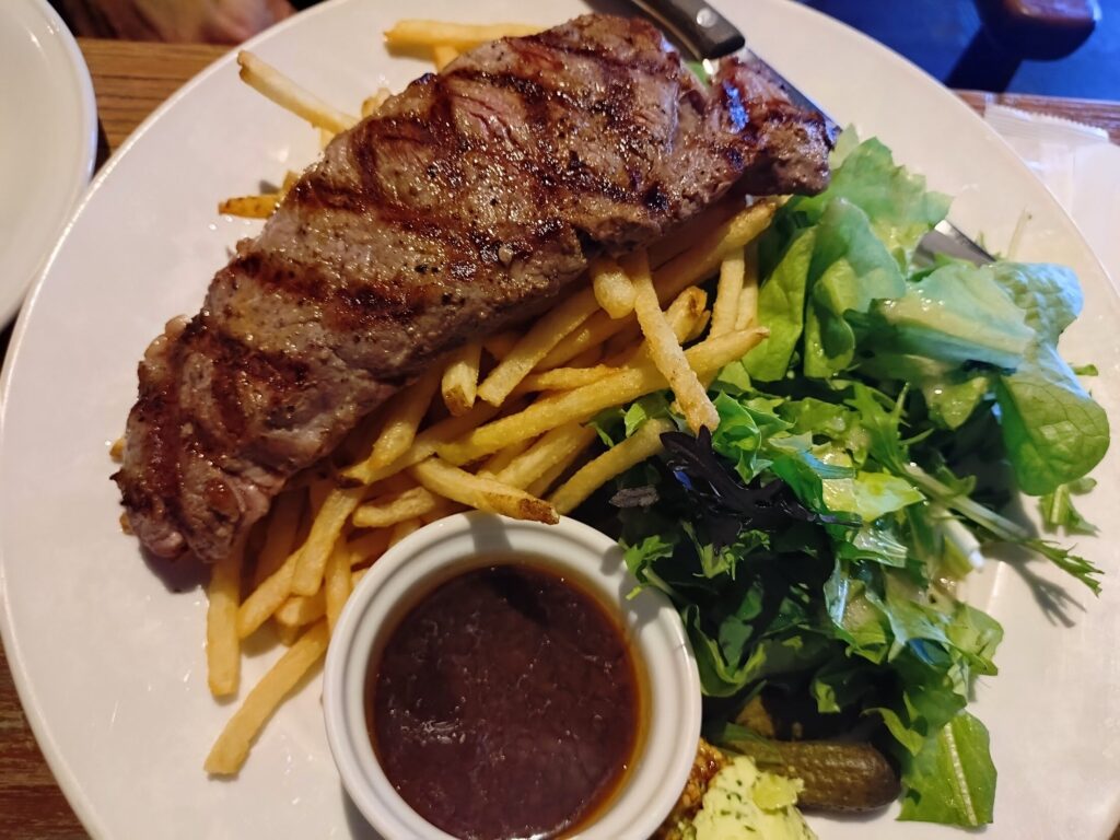 BLUE BOOKS Cafe,ブルーブックスカフェ,場所,静岡,駅前,カフェ,ランチ,パン,パスタ,ハンバーガー,パン食べ放題,駐車場,定休日,営業時間,レビュー,メニュー,テイクアウト,パフェ