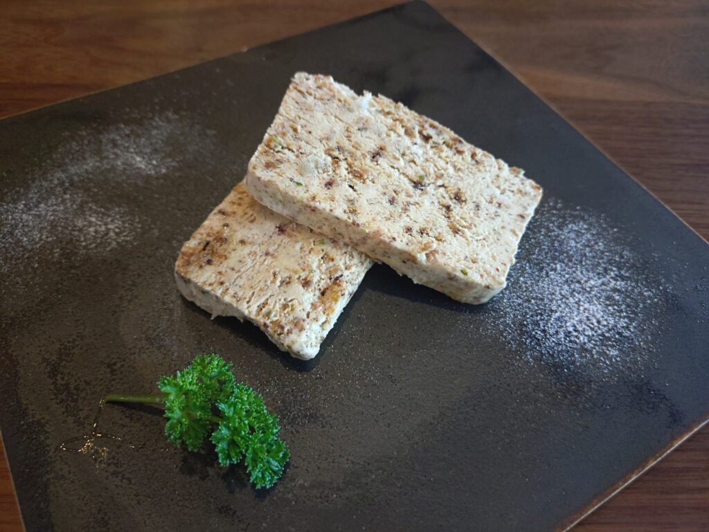 カスターニョ,静岡,イタリアン,用宗,パスタ,コース,古民家カフェ,おススメ,レストラン,駐車場,予約,デザート