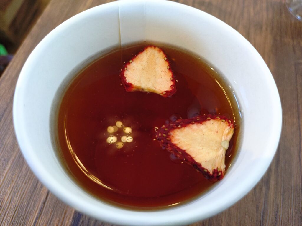 クラート,ヤギ,カフェ,デザート,かき氷,ベビーカステラ,清水,日本茶,メニュー,場所,定休日,営業時間,駐車場,子連れ歓迎