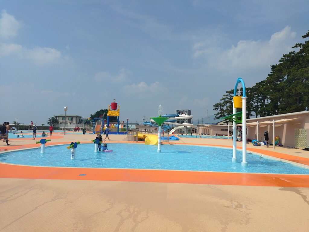 大浜公園プール,事前予約,大浜プール,清水,プール,売店,駐車場,シャトルバス,浮き輪,幼児,おむつ,飲食,有料シート,BBQ