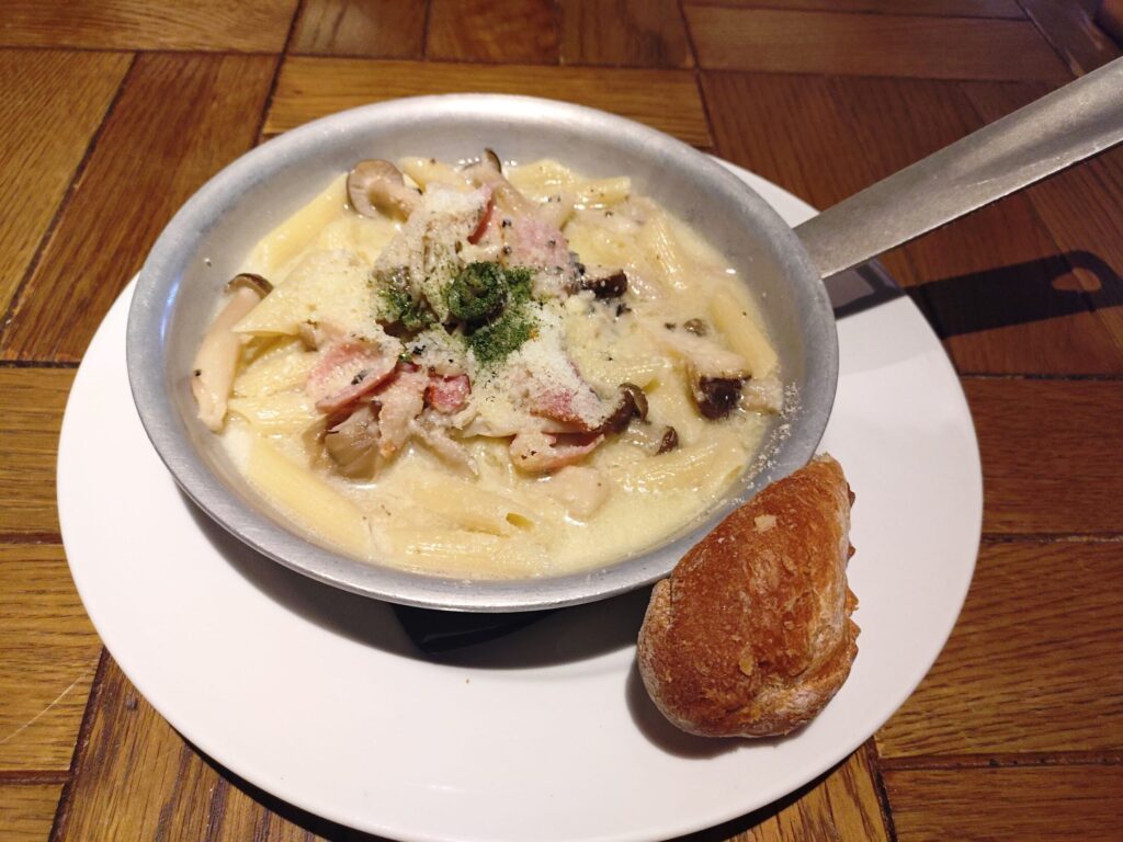 パスタ,ランチ,静岡,静岡駅前,ボウリング,静活プラザボウル,ランチ,アイス,営業時間,定休日,駐車場,アルティエ