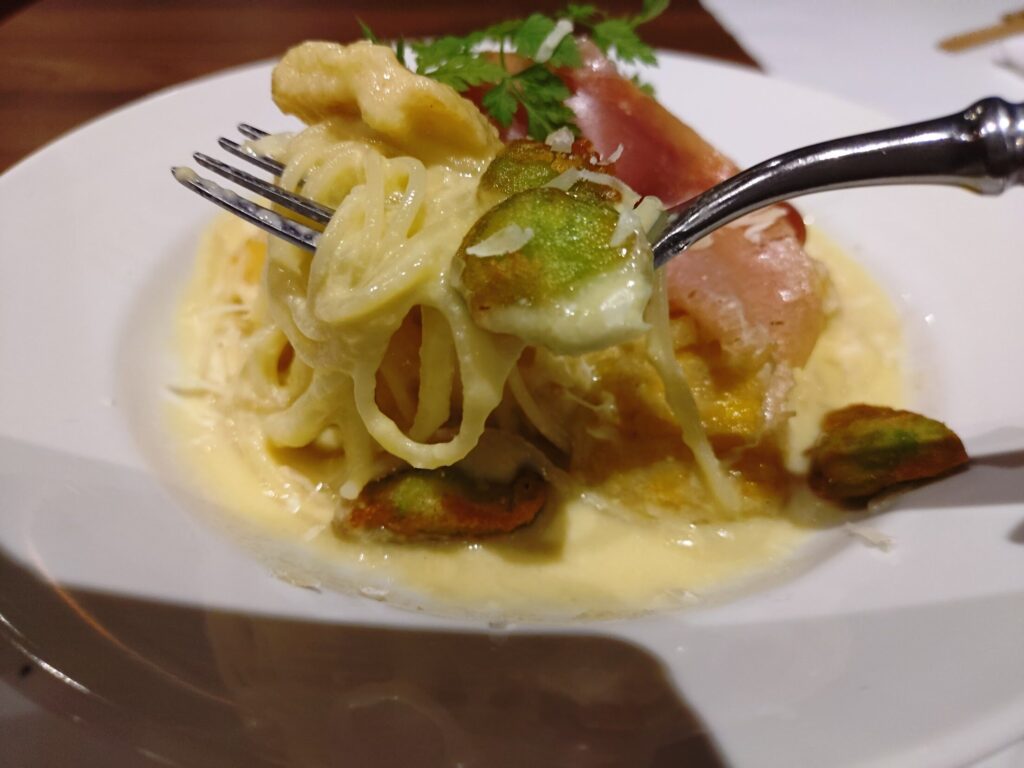 マナオとハッチと下僕パパ,清水,静岡,静岡グルメ,イタリアン,ランチ,ディナー,子ども,パスタ,ピザ,駐車場,定休日,営業時間,レビュー,メニュー,ハンバーグ,バー,