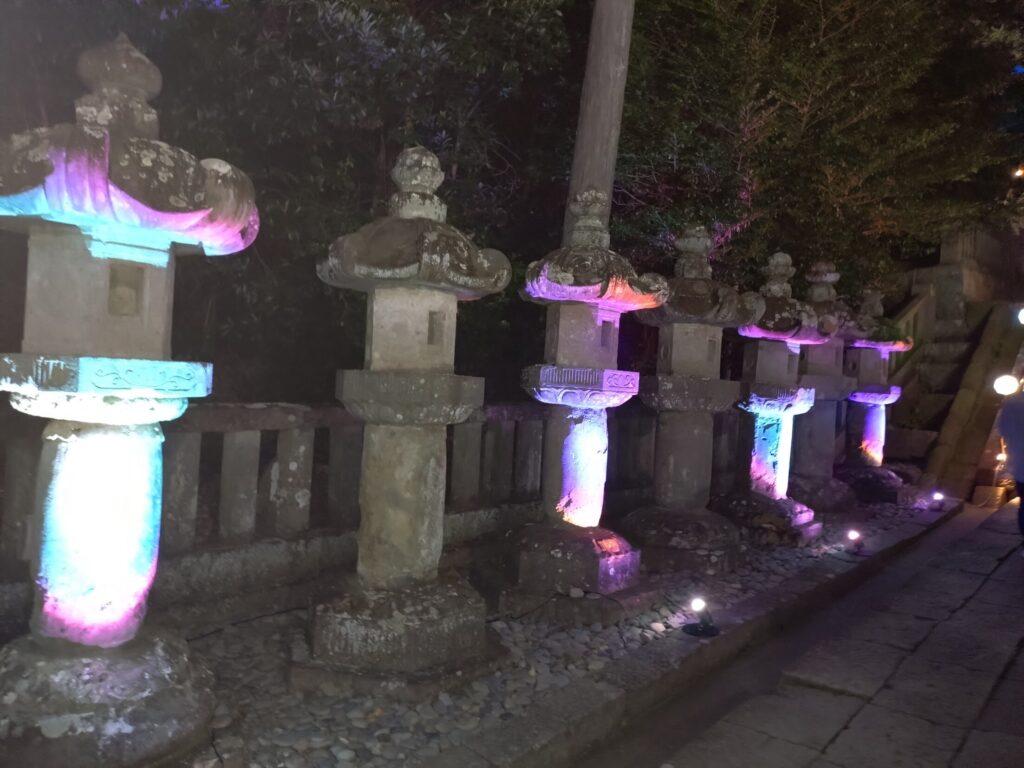 夜間特別拝観,日本平ロープウェイ,徳川家康公,静岡,清水,神社,久能山,久能山東照宮,夜,いろどり,イベント,夜間,ロープウェイ,料金,割引,当日,前日,レビュー,体験,駐車場,行き方