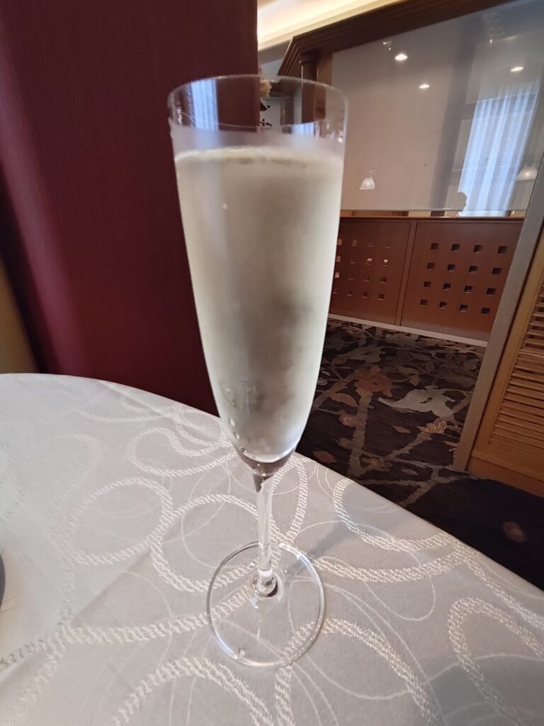 中島屋グランドホテル,テラスレストラン,静岡,駅前,高級,コース,誕生日,フレンチ,カジュアルフレンチ,フレンチ,予約,ドレスコード,定休日,子ども,個室,ランチ,レビュー