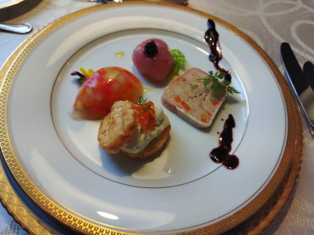 中島屋グランドホテル,テラスレストラン,静岡,駅前,高級,コース,誕生日,フレンチ,カジュアルフレンチ,フレンチ,予約,ドレスコード,定休日,子ども,個室,ランチ,レビュー