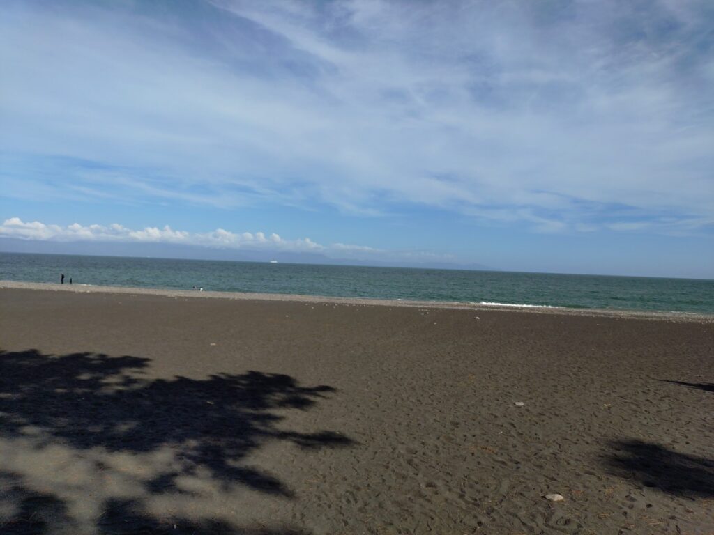 三保,観光,静岡,海,富士,暴れん坊将軍,羽衣伝説,みほしるべ,定休日,営業時間,駐車場,足湯,松葉かき,子ども,神の道,土産屋,いちまる水産,エスパルス