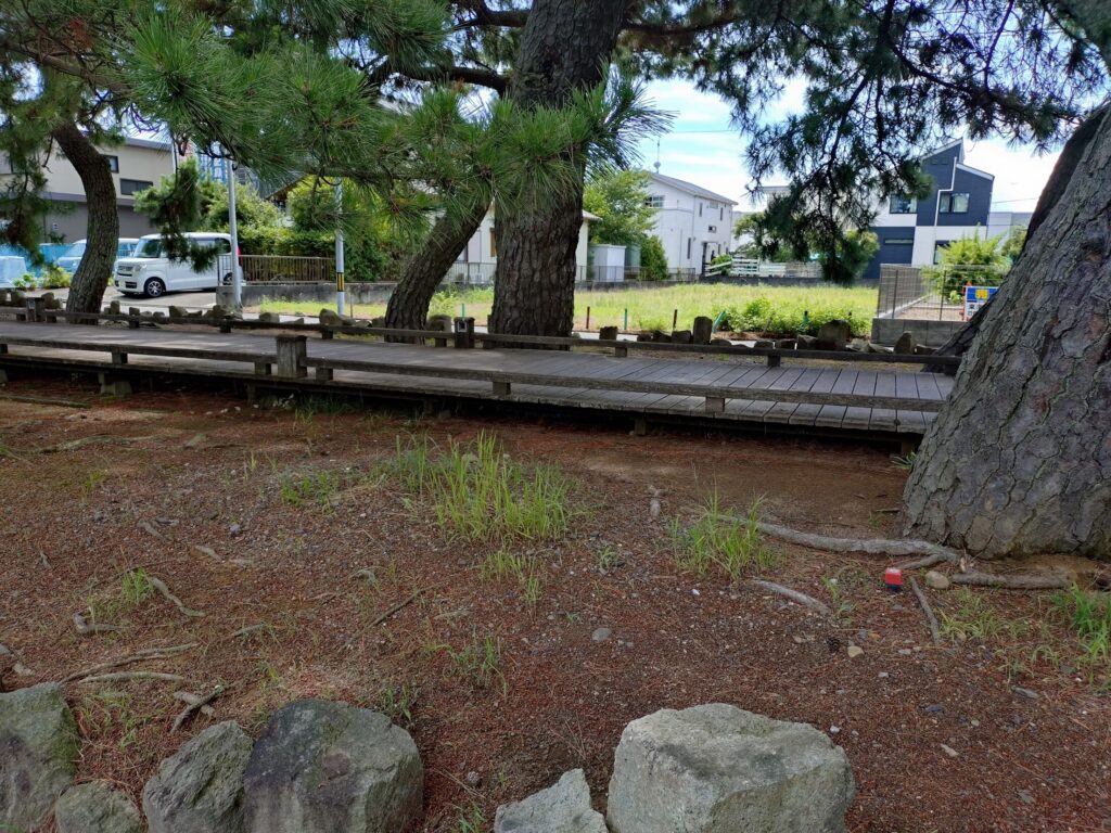 三保,観光,静岡,海,富士,暴れん坊将軍,羽衣伝説,みほしるべ,定休日,営業時間,駐車場,足湯,松葉かき,子ども,神の道,土産屋,いちまる水産,エスパルス