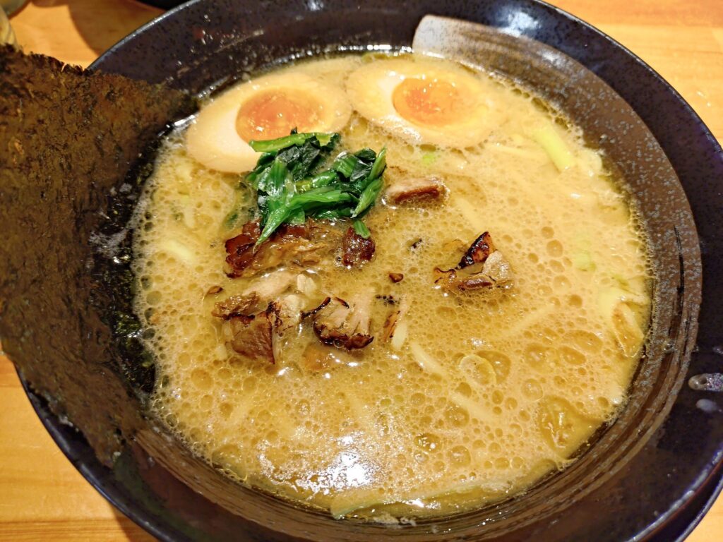 雷神屋,三保,清水,ラーメン,横浜家系,家系,駐車場,営業時間,定休日,割引,ランチ,子ども,味噌ラーメン,豚骨醤油