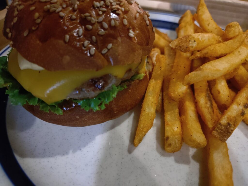 静岡,グルメ,用宗,ハットパーク,海,ハンバーガー,ハワイ,シュリンプ,営業時間,定休日,ドーナツ,グレイトフルズ,駐車場