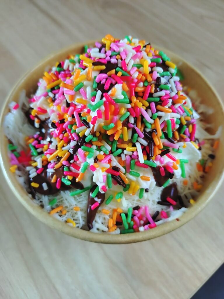 用宗カフェ, よつ葉,FLUFFY ICE, 静岡スイーツ, 海の見えるカフェ, 用宗スイーツ, 親子で行けるカフェ, HUT PARK 用宗, 夏のデザート, 静岡観光, ふわふわかき氷,駐車場,定休日,営業時間,テイクアウトフラッフィーアイス, 用宗駅カフェ, 用宗海岸, 静岡カフェ巡り, よつ葉抹茶, 苺ミルク氷, スイーツ,テイクアウト, 用宗観光, 海辺デートスポット, 静岡市駿河区