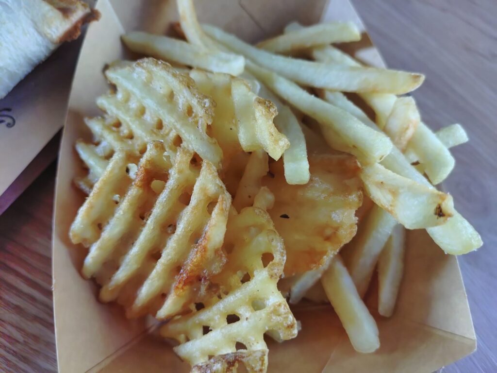 用宗カフェ, よつ葉,FLUFFY ICE, 静岡スイーツ, 海の見えるカフェ, 用宗スイーツ, 親子で行けるカフェ, HUT PARK 用宗, 夏のデザート, 静岡観光, ふわふわかき氷,駐車場,定休日,営業時間,テイクアウトフラッフィーアイス, 用宗駅カフェ, 用宗海岸, 静岡カフェ巡り, よつ葉抹茶, 苺ミルク氷, スイーツ,テイクアウト, 用宗観光, 海辺デートスポット, 静岡市駿河区