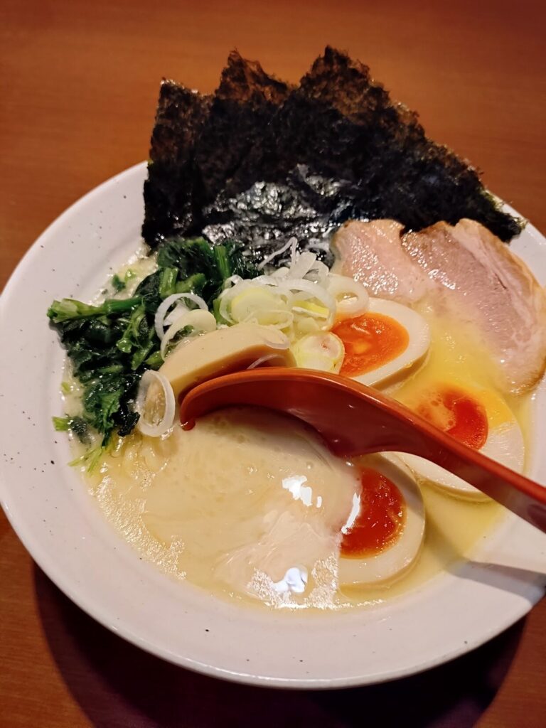静岡,家系ラーメン,子ども,東静岡,駿河区,豚骨,横浜,にのみや,麺屋,感想,口コミ,定休日,営業時間,駐車場,子ども,子ども連れ,メニュー,餃子,お子様ランチ,子ども用