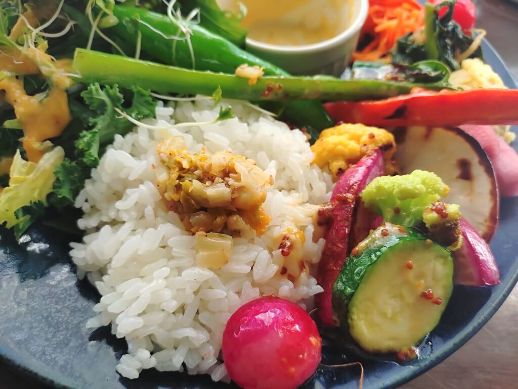 トマトボウル,カフェ,静岡,ランドカフェ,2階,ボーリング,駿河区,ランチ,定休日,営業時間,駐車場,ココレーン,野菜,ワンプレート,デザート,スイーツ