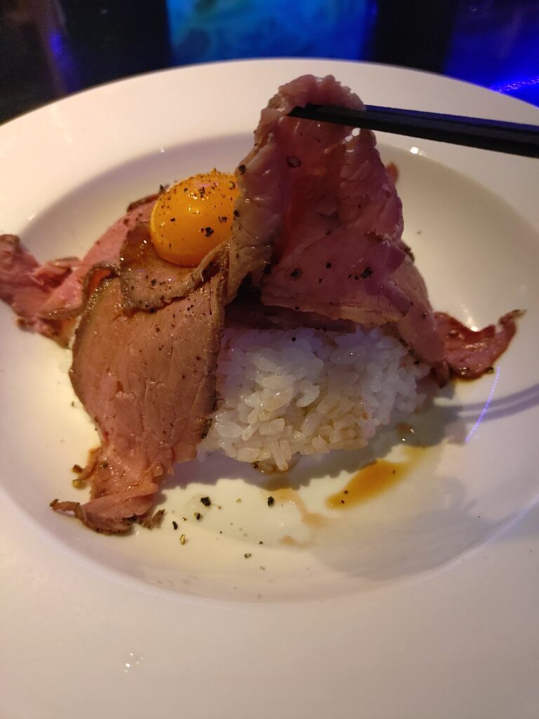 LAU,ラウ,ダイニングバー,居酒屋,静岡,駅近,喫煙,たばこ,子ども連れ,バー,定休日,営業時間,場所,駐車場,ディナー,飲み放題,デート,誕生日,二次会,女子会,深夜営業