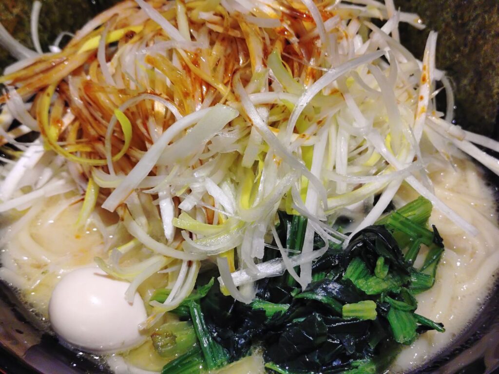 家系ラーメン,浜松,浜松市,横浜,横浜家系ラーメン,有楽家,ラーメン,赤鬼,浜松ささがせ店,自動車道,深夜営業,深夜,ランチ,ディナー,餃子