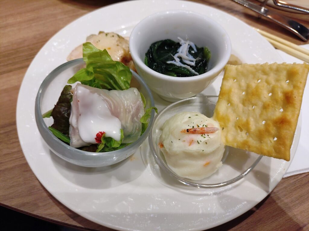 中島屋グランドホテル,クロスロード,静岡,ビュッフェ,食べ放題,バイキング,デザート,駅近.子ども,ドレスコード,ランチ,静岡グルメ,ディナー,駐車場,予約,定休日,