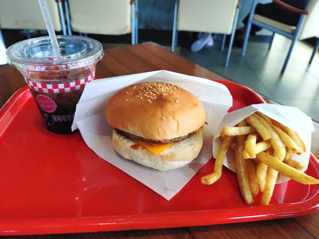 チェリービーンズカフェ,チェリビ.呉服町,カフェ,ランチ,パスタ,子連れ,子ども,静岡,駅,Wi-Fi,コンセント,予約,定休日,営業時間,チェリービーンズ