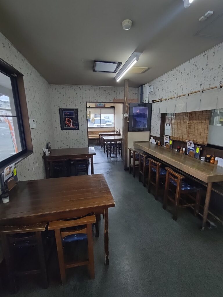 ゆい桜えび館,静岡,観光,清水,見学,子ども,桜えび,サクラエビ,由比,ランチ,定休日,駐車場,お土産,かき揚げ,しらす,定食,そば,まぐろ,天ぷら,桜えび茶屋