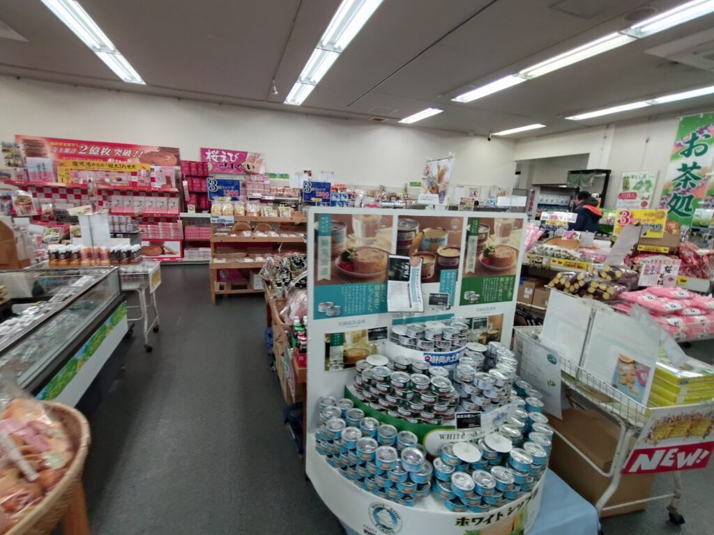 ゆい桜えび館,静岡,観光,清水,見学,子ども,桜えび,サクラエビ,由比,ランチ,定休日,駐車場,お土産,かき揚げ,しらす,定食,そば,まぐろ,天ぷら,桜えび茶屋