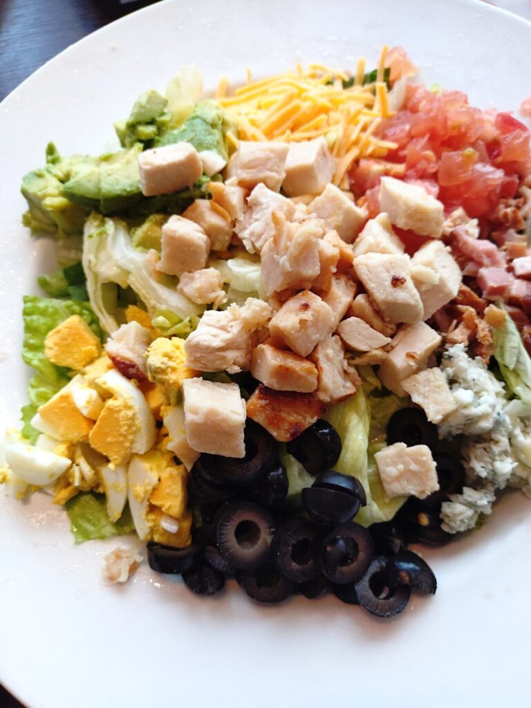 フライデーズ,横浜,ランチ,ディナー,バー,ハンバーガー,ステーキ,パスタ,アメリカン,駐車場,割引,定休日,営業時間,予約,横浜駅西口