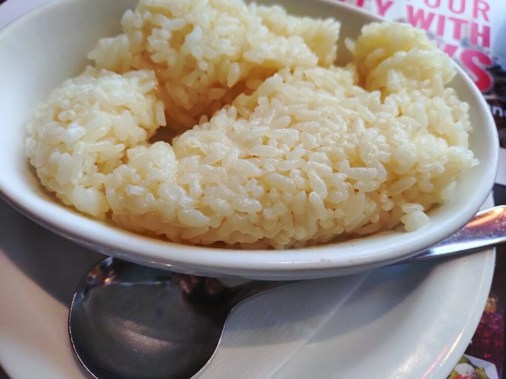 フライデーズ,横浜,ランチ,ディナー,バー,ハンバーガー,ステーキ,パスタ,アメリカン,駐車場,割引,定休日,営業時間,予約,横浜駅西口