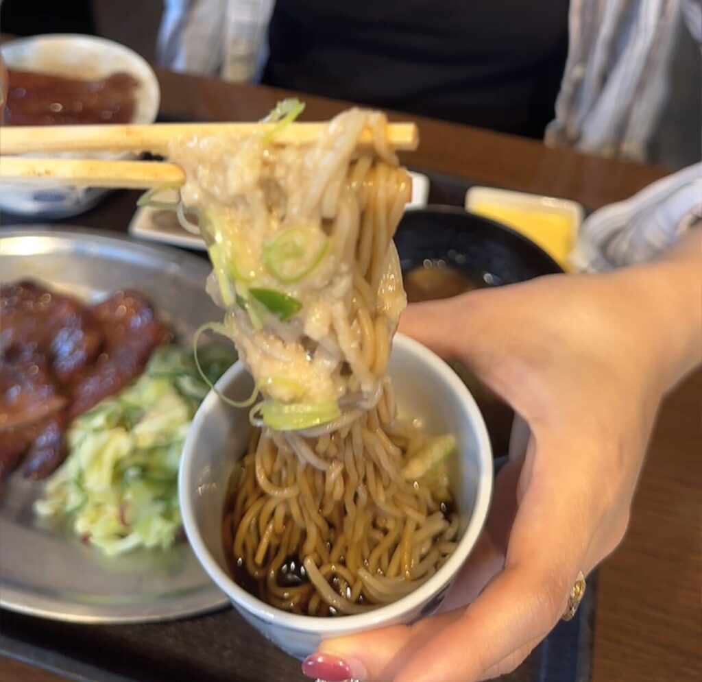 俺が食堂, 静岡,定食屋,ランチ,富士宮,富士,,牛タン, うどん,カレー 静岡グルメ, 人気ランチ,グランパパ,キャンプ,定休日,駐車場,営業時間